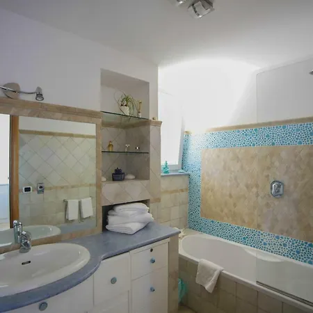 Punta Vivara Bed & Breakfast *