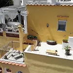 Oda ve Kahvaltı Punta Vivara