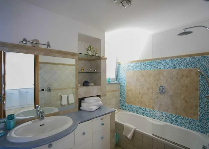 Punta Vivara Oda ve Kahvaltı 4*